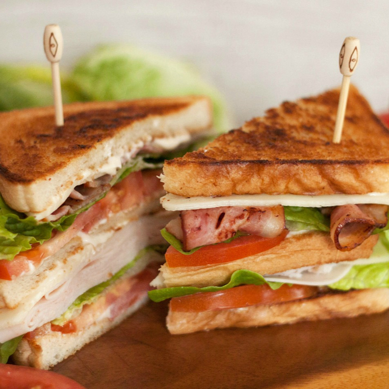 CLUB SANDWICH MR LUNCH