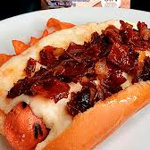 Hotdog con Costra de Queso y Tocino