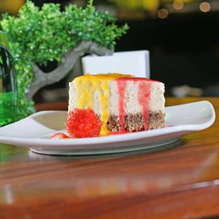 CHEESE CAKE