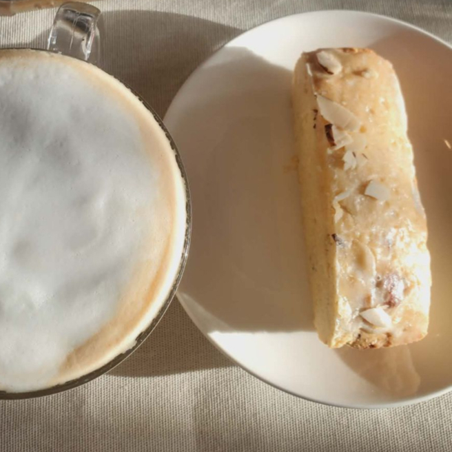 Rebanada Panque de Nuez o Almendras