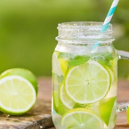 AGUA DE LIMÓN 🍋🟩 1LT