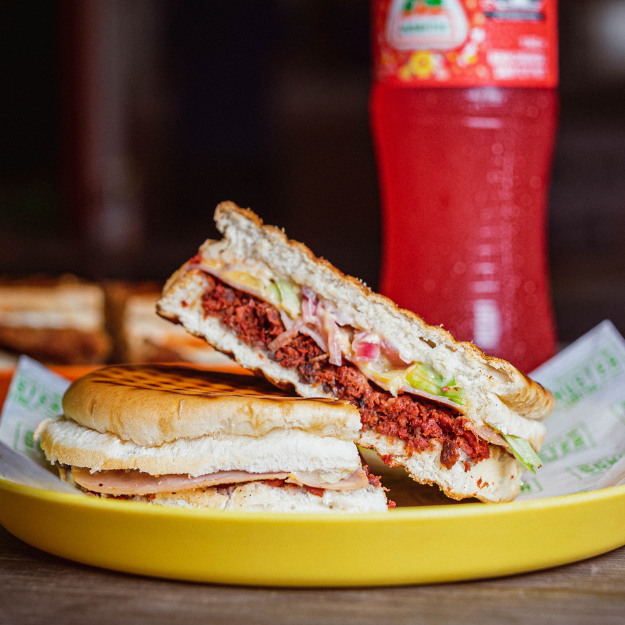La Combinada de Chorizo y Jamon CH