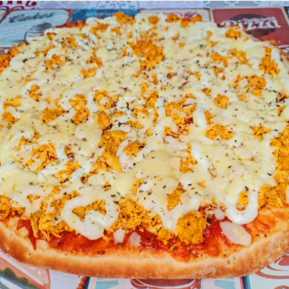 Mussarela, frango, requeijão, cheddar, bacon, orégano