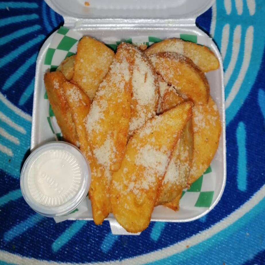 Papas Gajo Con Queso Parmesano Y Ranch