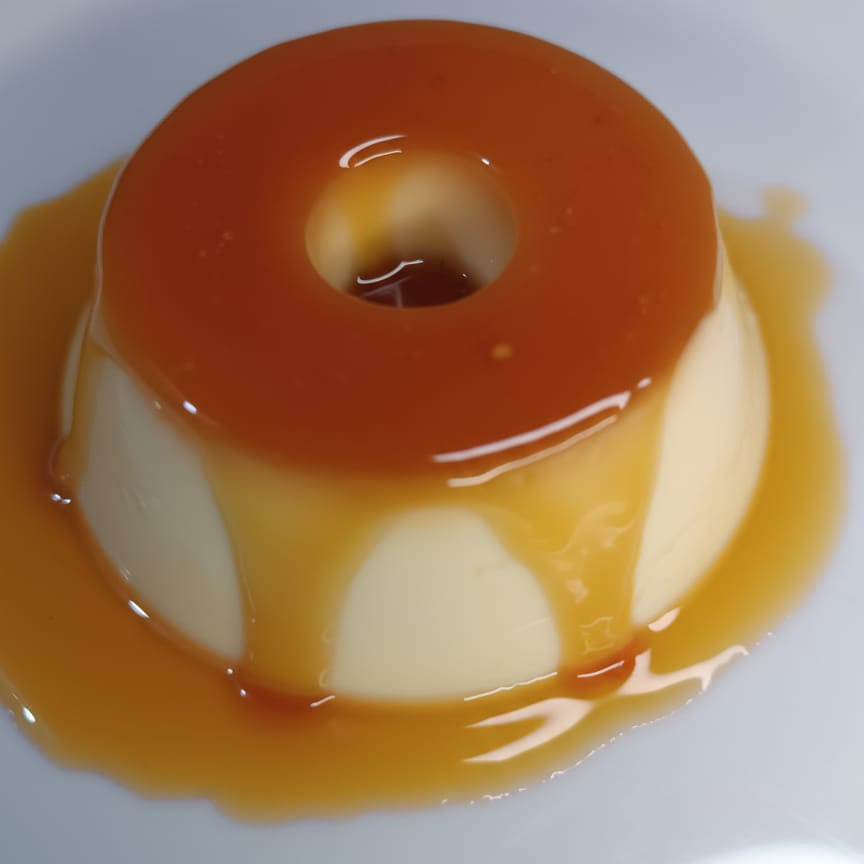 Pudim Único Tradicional de leite condensado, o favorito de todos! Cremosidade que derrete na boca, com tamanho individual de 120 gramas, para você matar a vontade por doce. Sobremesa queridinha dos brasileiros, feita com carinho para você!