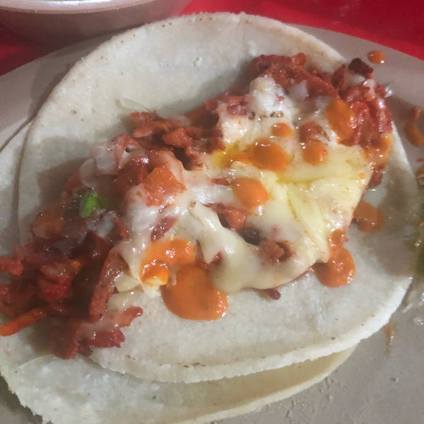 Taco al Pastor con Queso