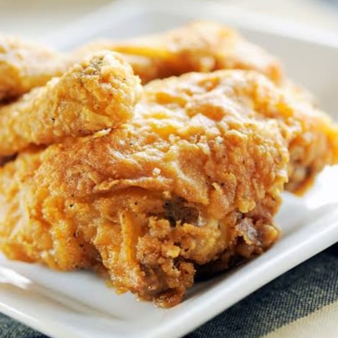 POLLO FRITO CON PAPAS