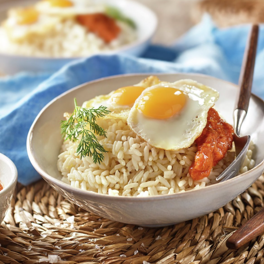 Arroz Personal + Huevo + Ensalada D Tomate