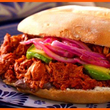 TORTA DE COCHINITA + SODA DE 600ML.