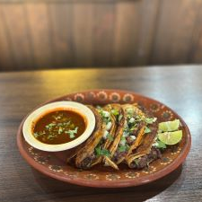 Orden de 3 Tacos Dorados de Birria