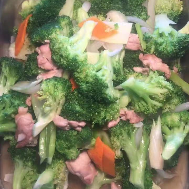 UNA PORCION DE BROCOLI