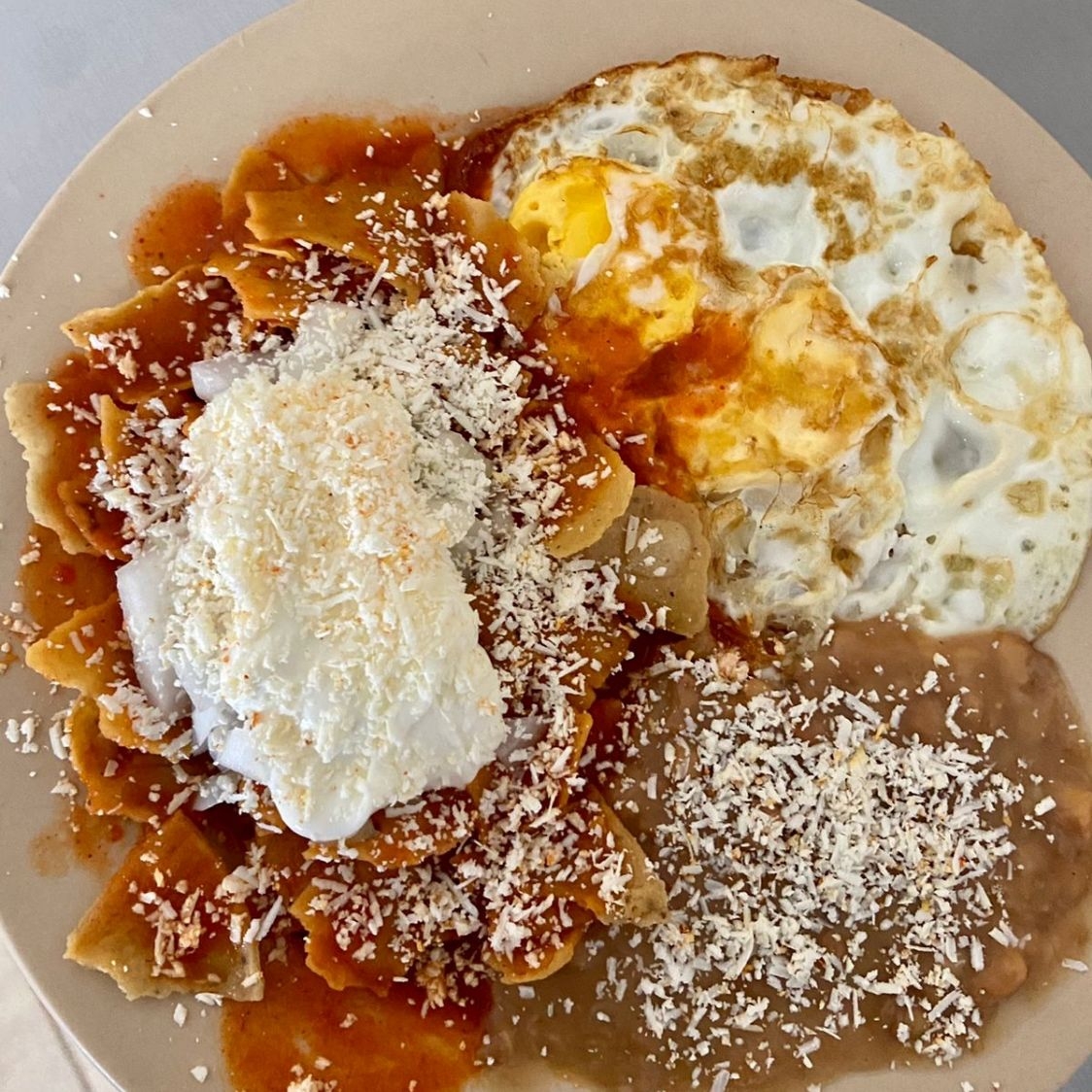Chilaquiles con huevo