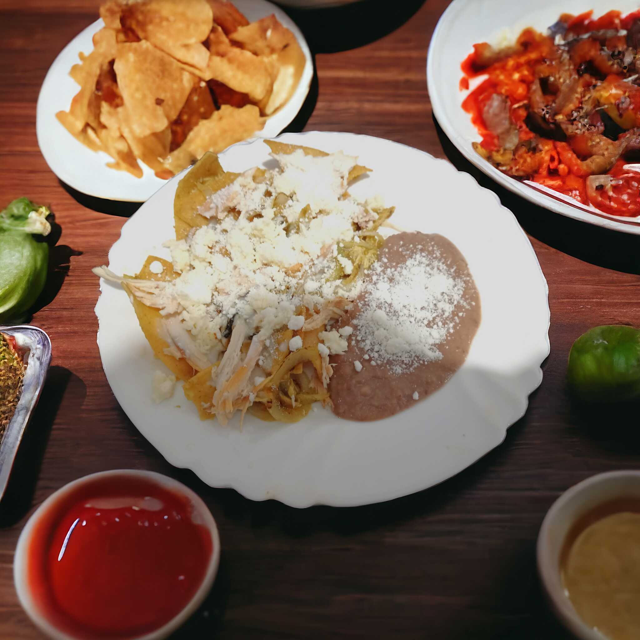 CHILAQUILES CON POLLO