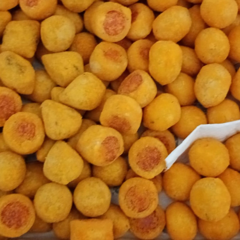 Reúna seus amigos e apreciem juntos esse Mix. Você pode escolher 45 unidades de um só sabor ou mesclar de 10 em 10. Nossos salgadinhos além de muito saborosos, apresentam um tamanho Ideal (aprox. 19 a 22 gr). Delicie-se à vontade com as nossas opções! Serve 3 pessoas (900g)