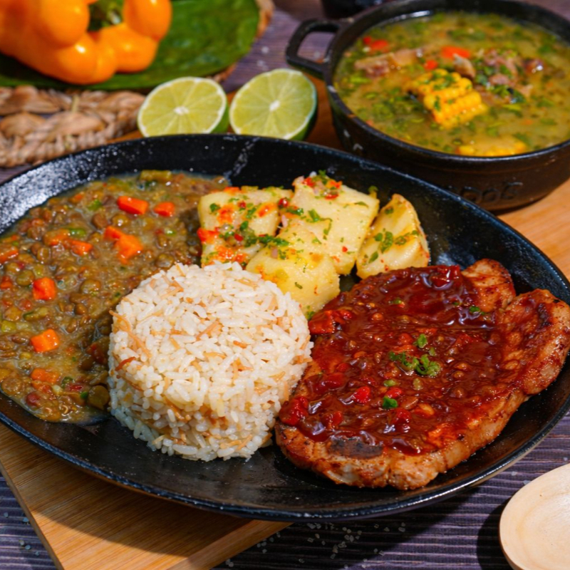 Almuerzo de Loncha de Cerdo En Salsa Argentina