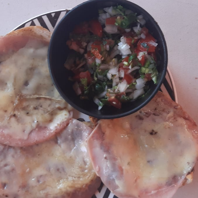 Combo desayuna molletes