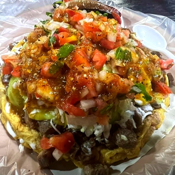 Sope De Pastor con Frijol y Queso
