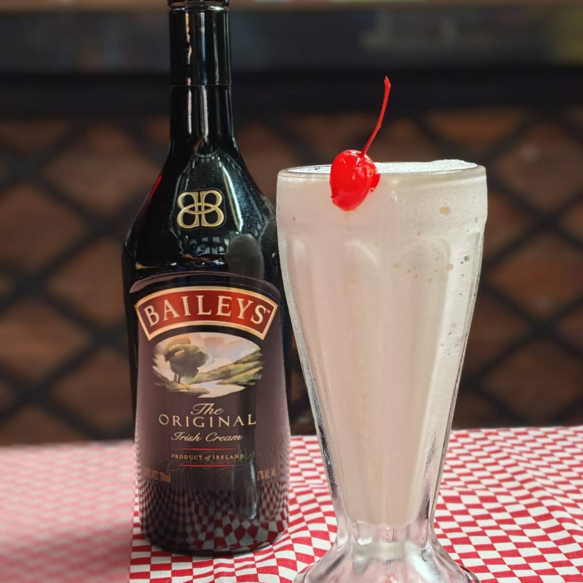 Malteada de Vainilla con BAILEYS