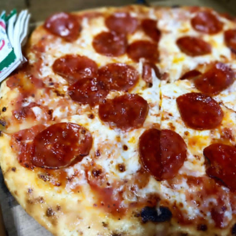 Pizza Pepperoni Mediana