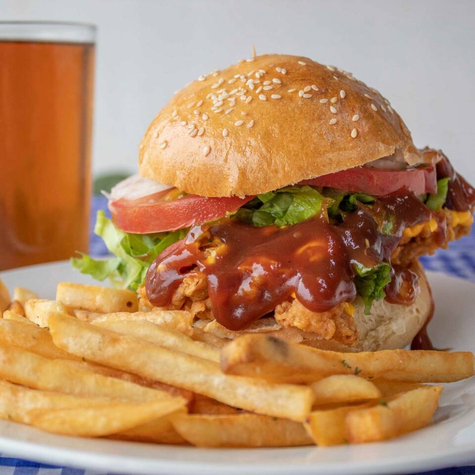 Hamburguesa de pollo BBQ