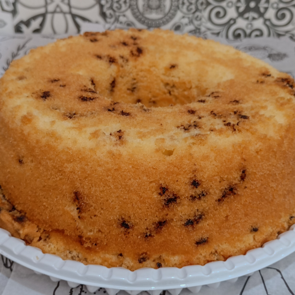 farinha de trigo extra clara, margarina, leite integral, açucar refinado, ovos, granulado de chocolate.