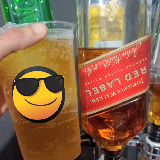 Whisk (red label), gelo de coco ou maracujá e energético.