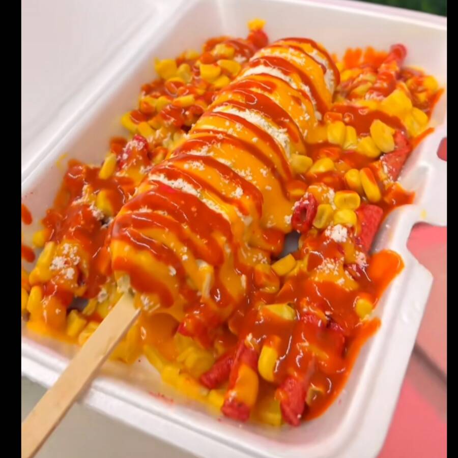 Elote atascado con Takis morados