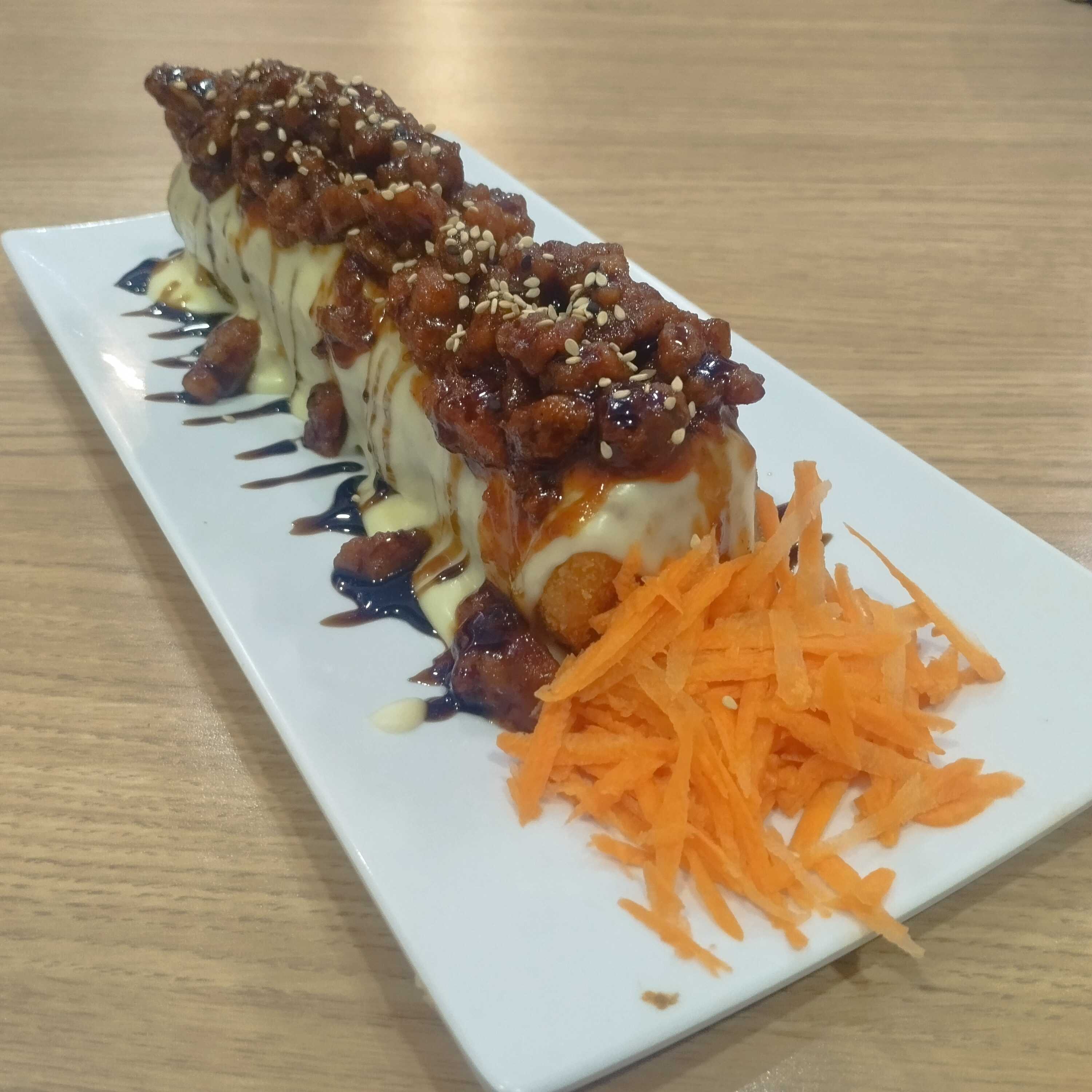 CHICKEN ROLL