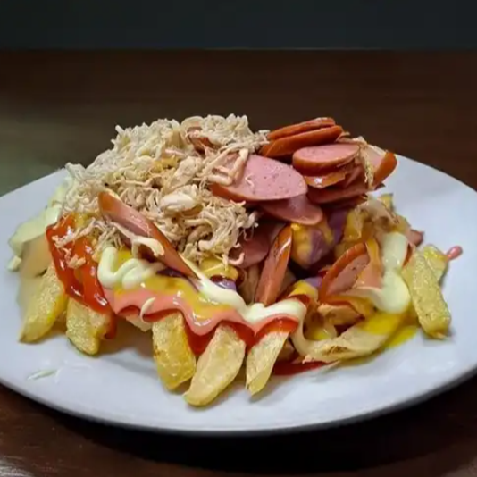 Salchipapa Sanguchonazo