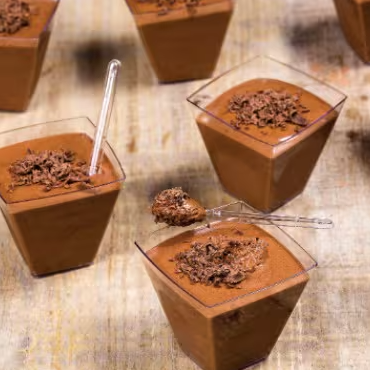 Mousse de copo: cremosa, leve e deliciosa! O doce perfeito pra qualquer hora.
