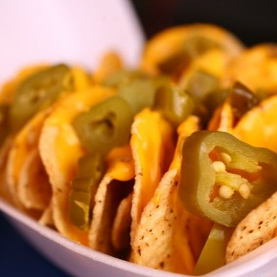Nachos con Jalapeños