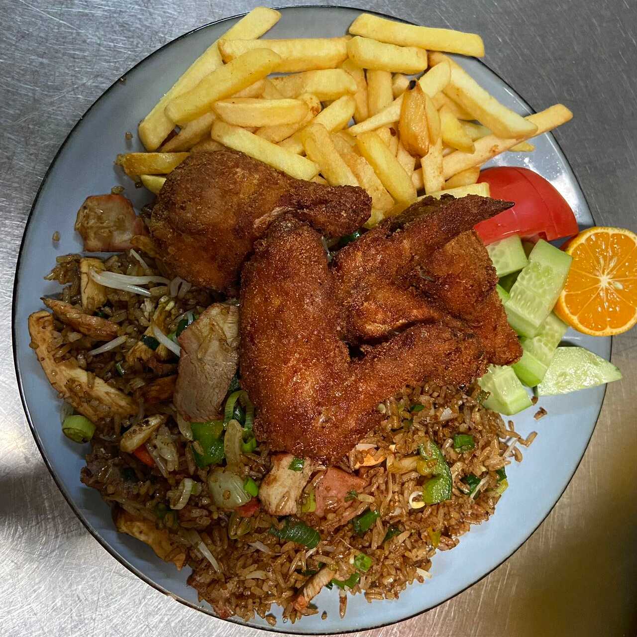 Cantonés con Alitas Empanizada
