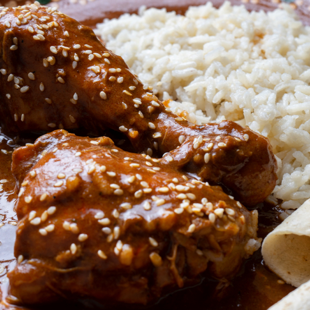 Pollo En Mole
