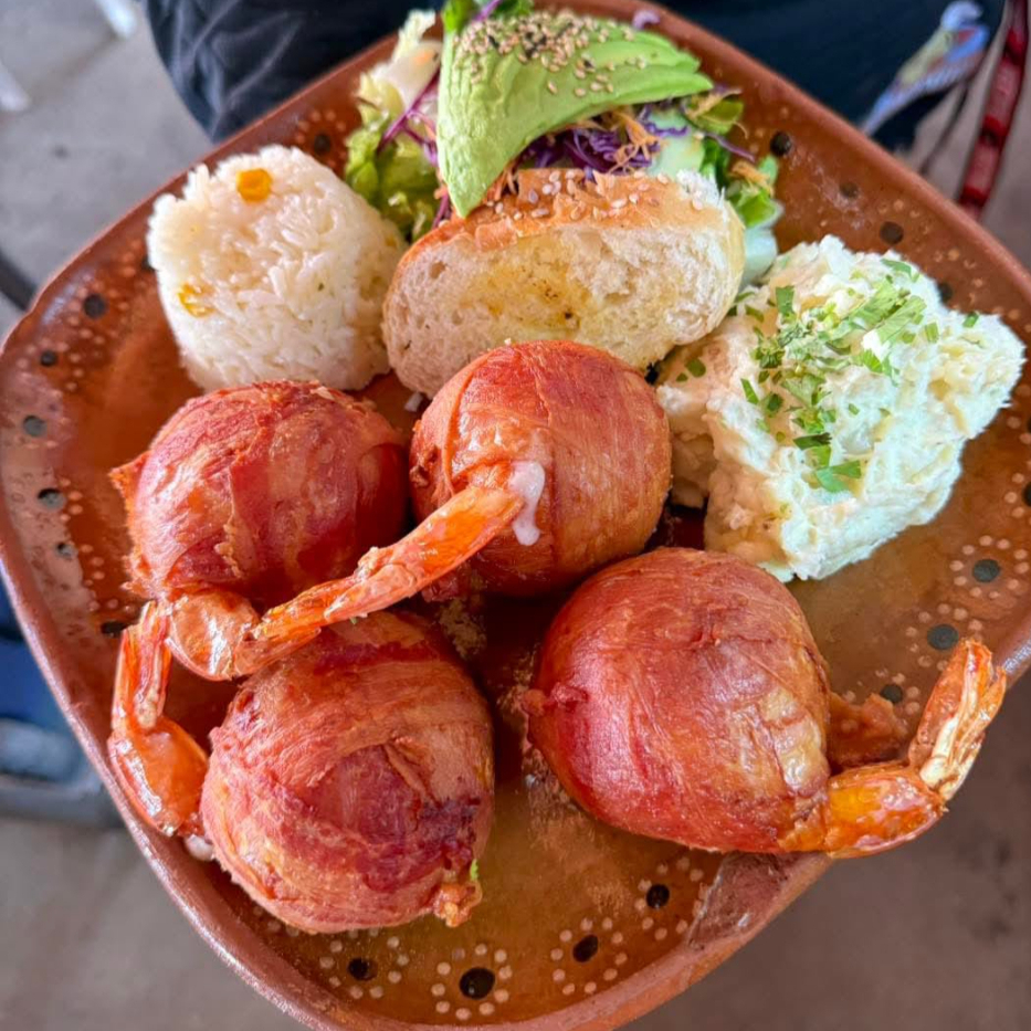 CAMARONES ENTOCINADOS