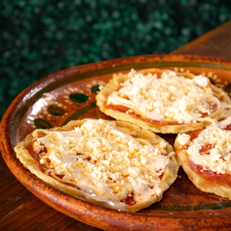 Orden de Picadas en Salsa Roja