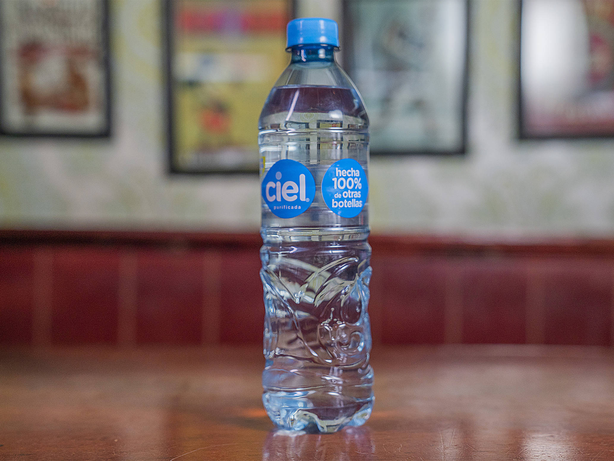 Agua embotellada