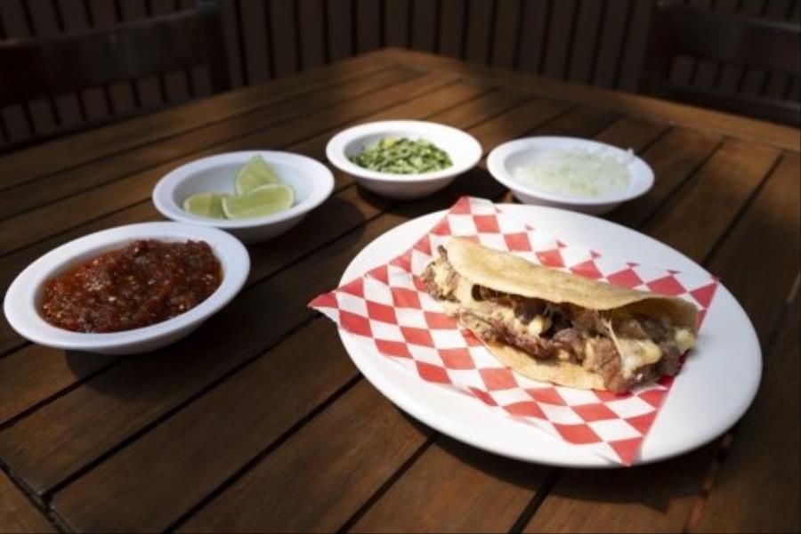 TACO ORIENTAL CON QUESO