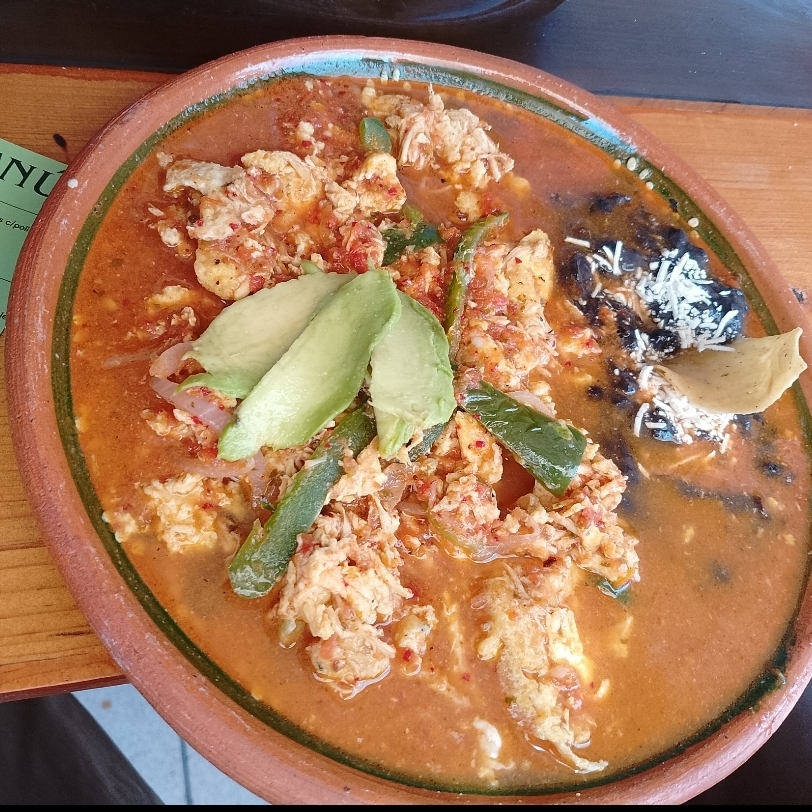 Huevos en Salsa