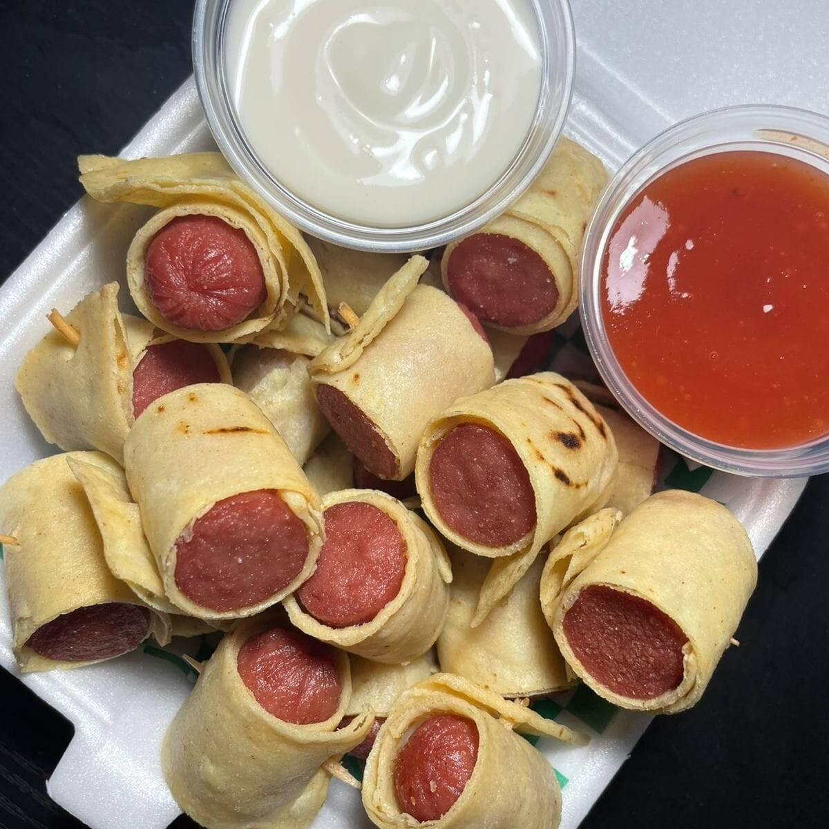 Salchitacos