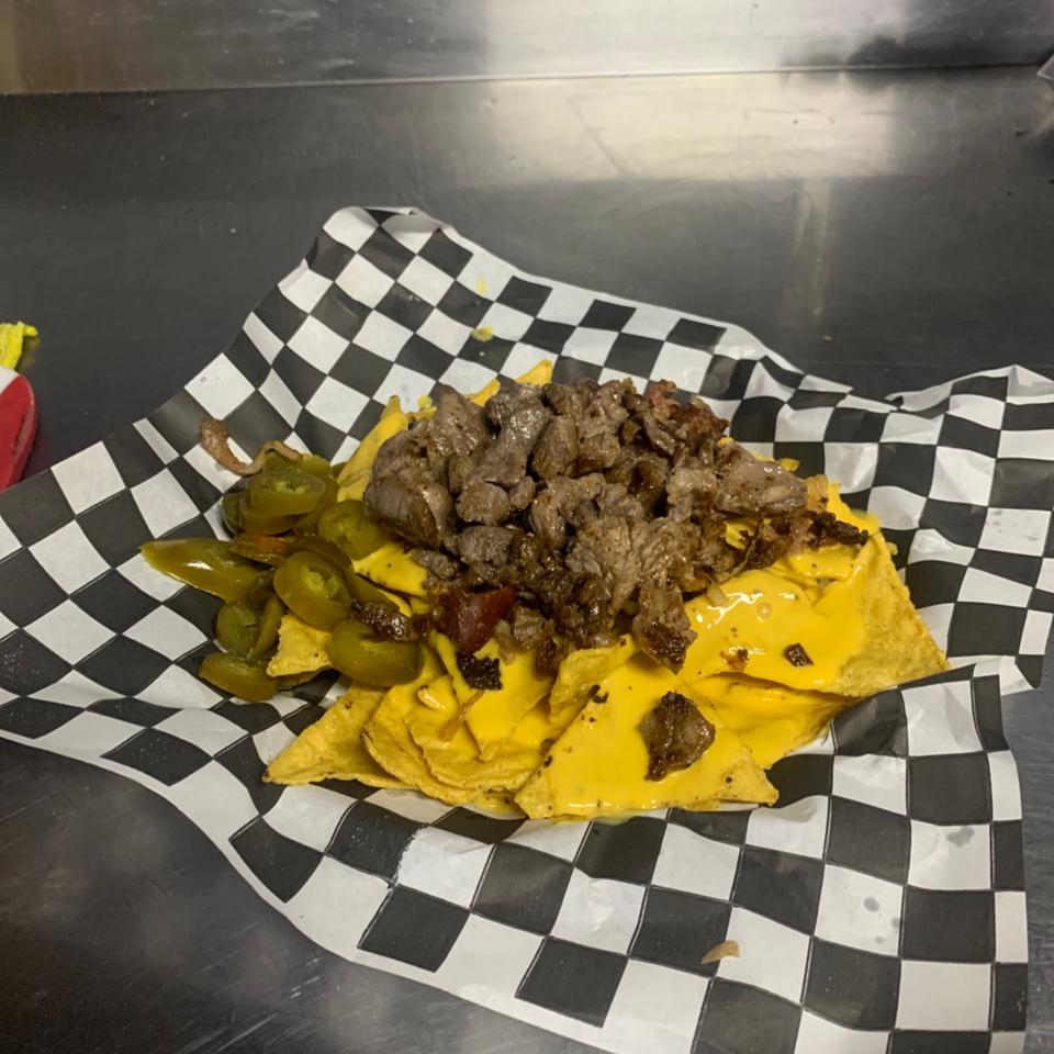Nachos con Queso y Carne