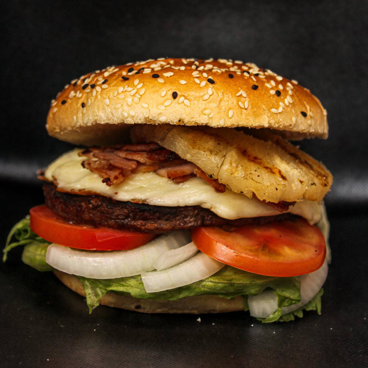 HAMBURGUESA HAWAIANA C/PAPAS