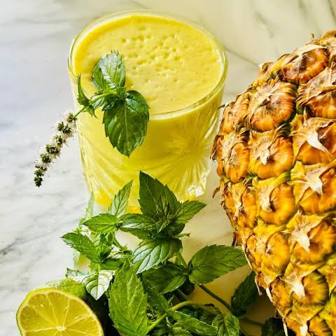 Jugo Piña Mint