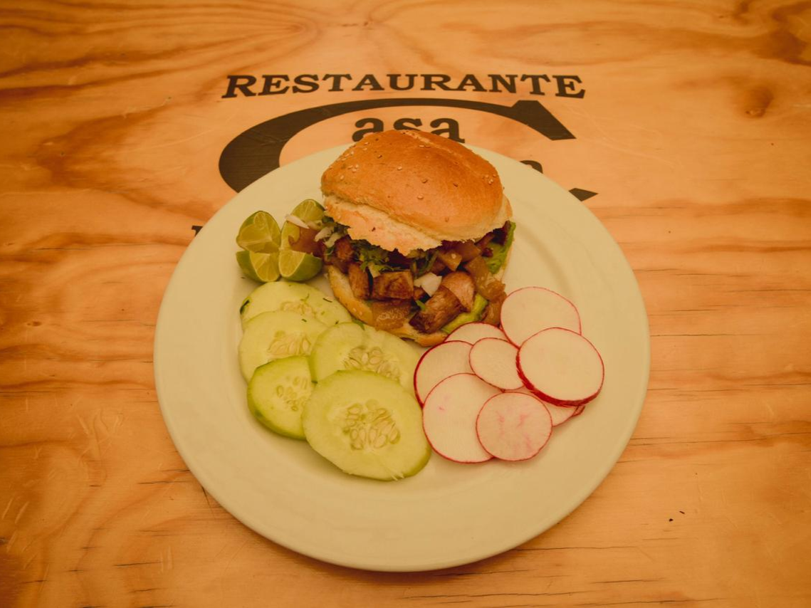 Cemita de Carnitas
