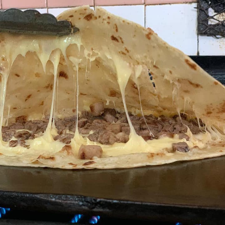 QUESADILLA DE RES