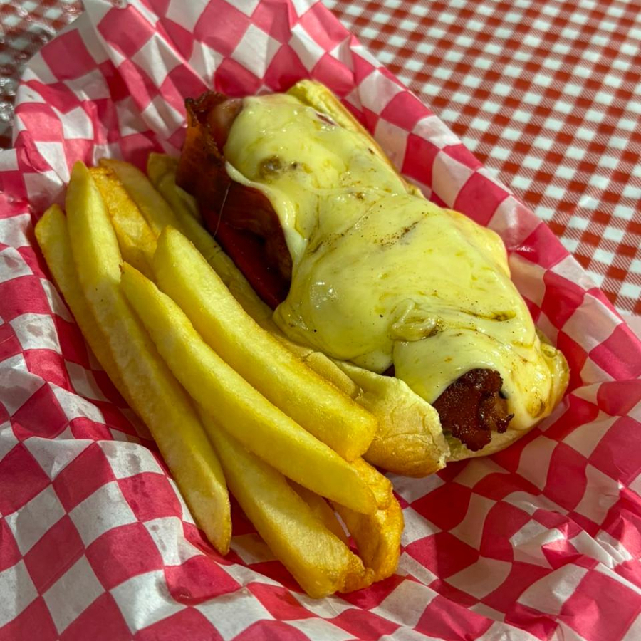 Hotdog Embarazado con Papas