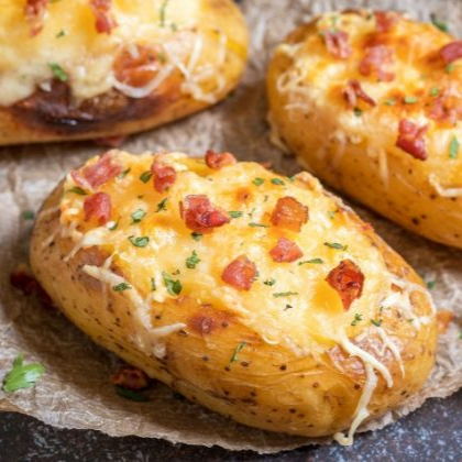 papa rellena de tocino