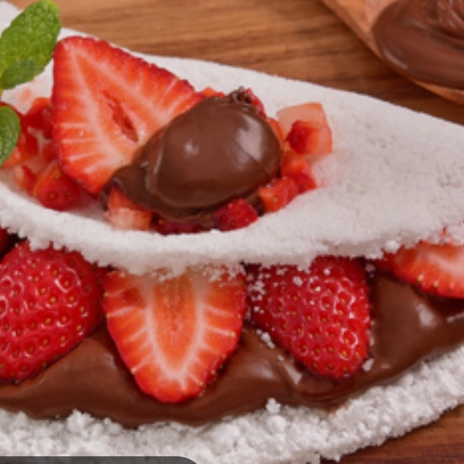 Tapioca Doce\Creme de avelã Com cacau e morango Top