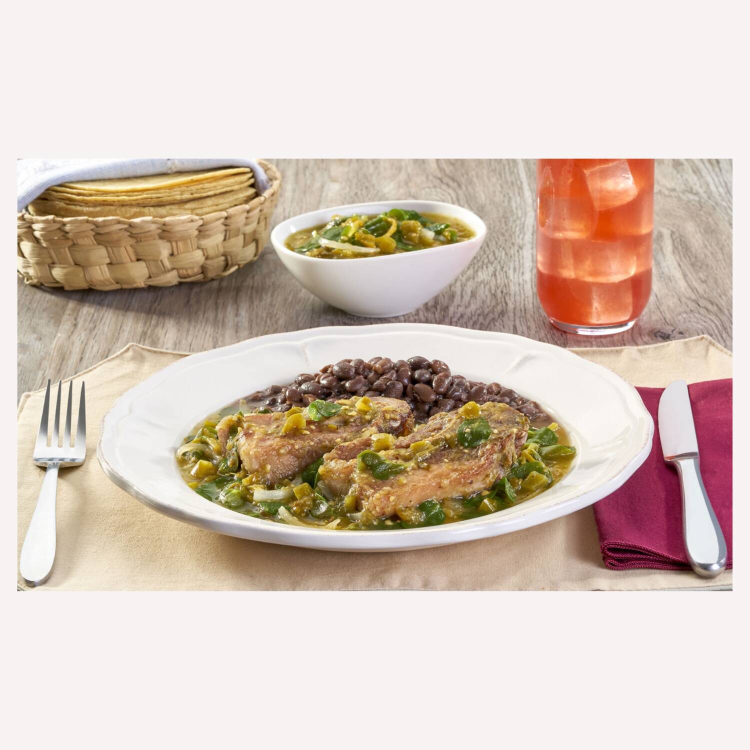 Comida de Bistec de Puerco en Verdolagas