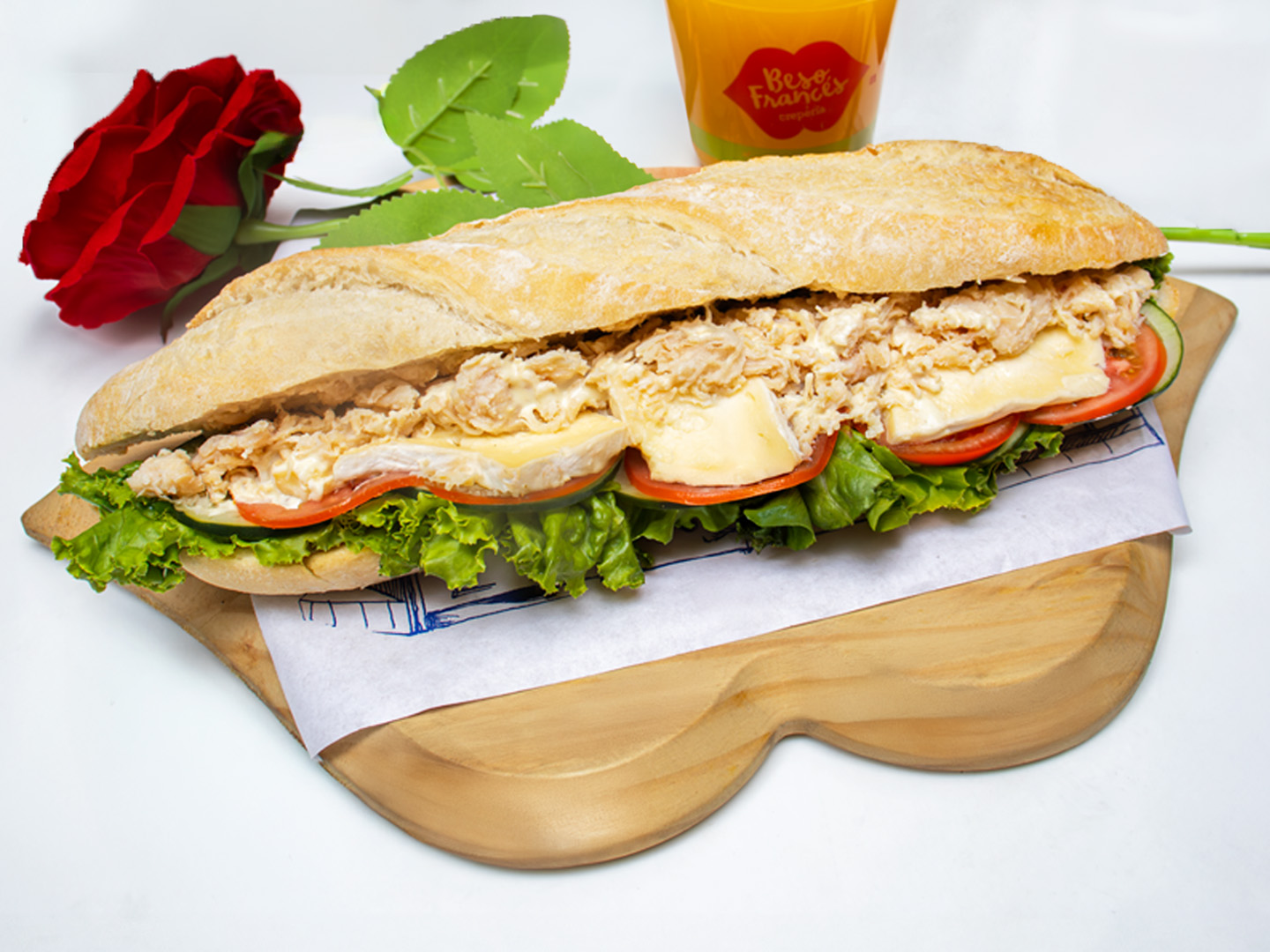 Sándwich Baguette Pollo, Brie, Ensalada