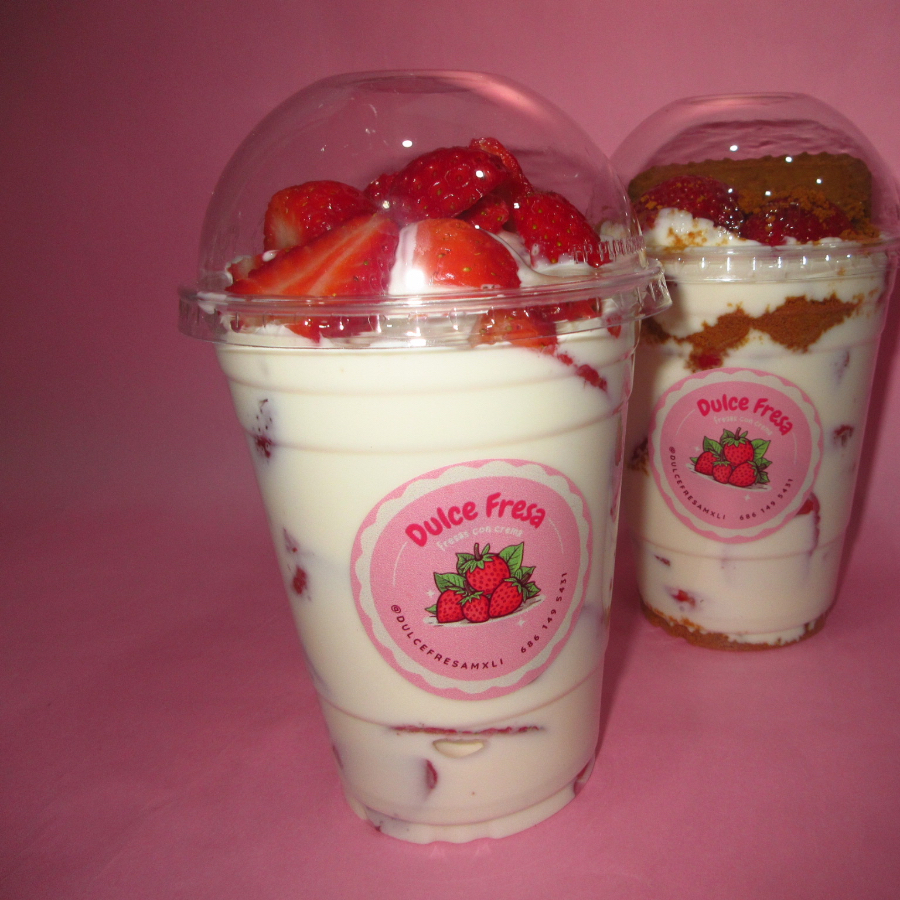 Vaso Mediano de FRESAS CON CREMA 16 OZ